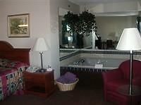 Country Hearth Inn Lomira Hotel Exterior photo